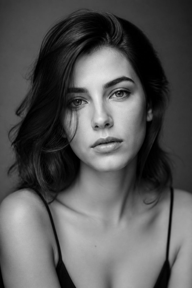 Fine Art — Black & White AI filter