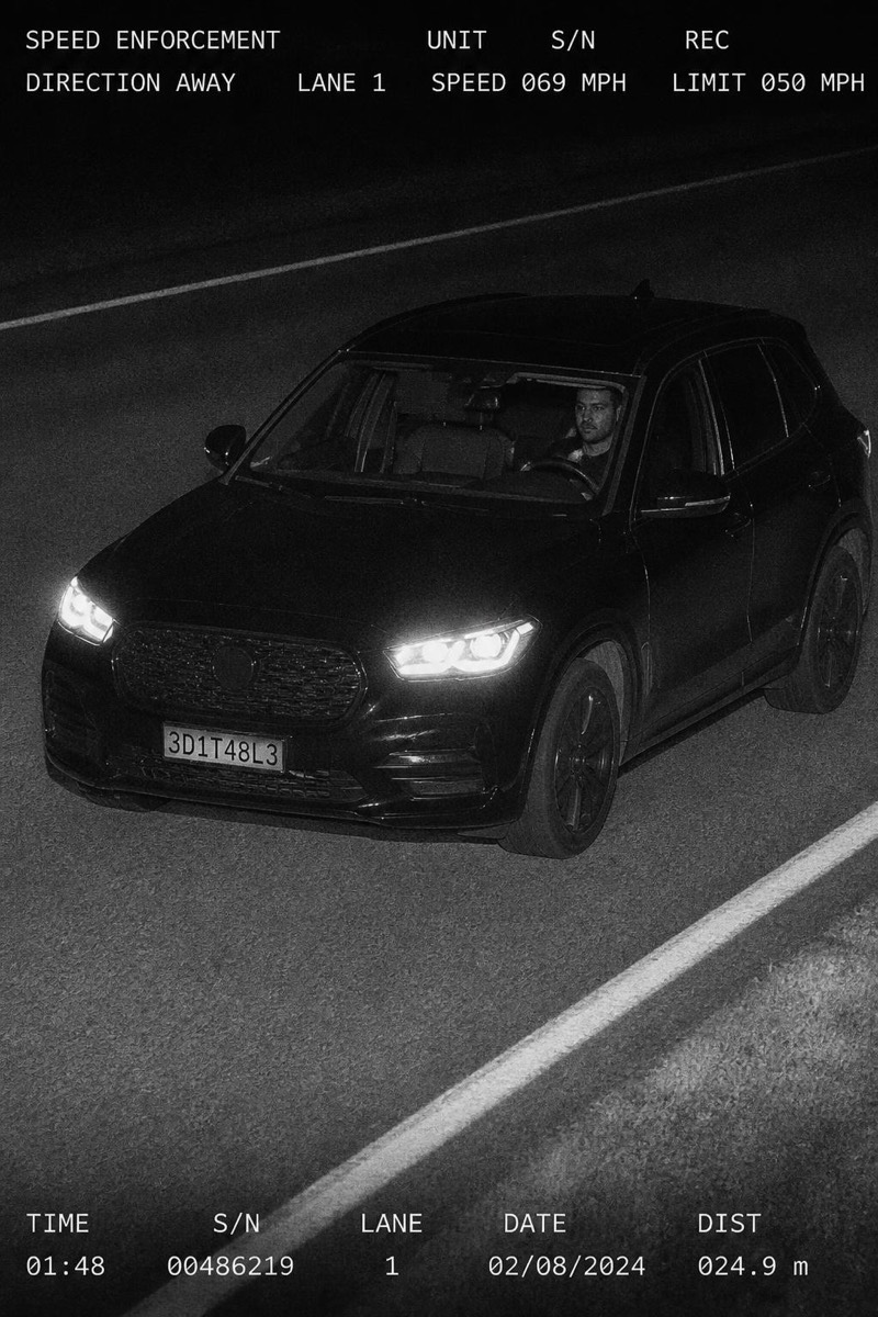 Luxury SUV — Speed Trap AI filter example
