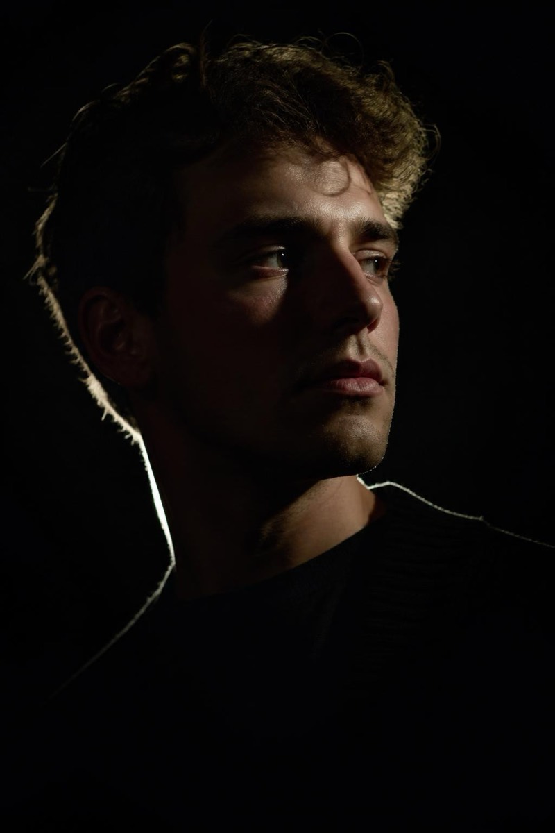 Low-Key — Studio Portrait AI filter